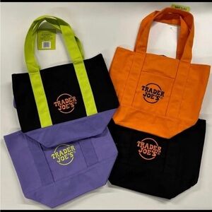 Trader Joe’s Halloween Mini Tote Bags Set of 4